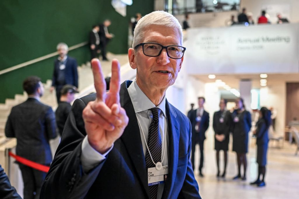Apple CEO Tim Cook says he’s ‘heartbroken’ after Minneapolis shootings, calls for de-escalation