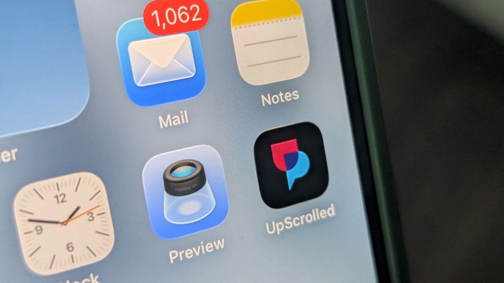 Upscrolling Tiktok Alternative Featured