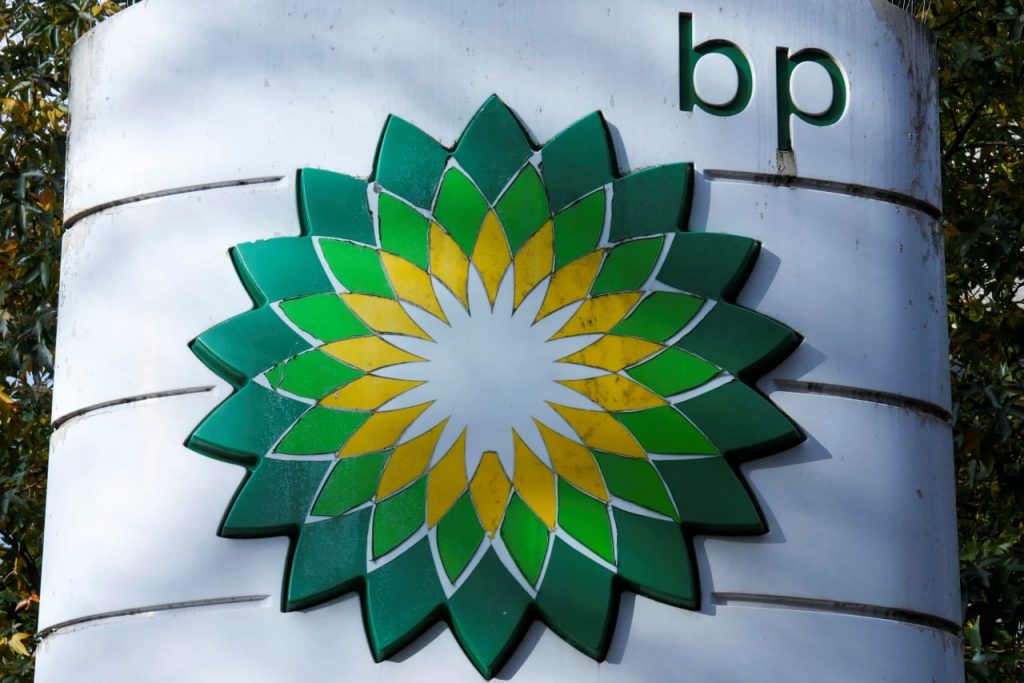 BP to halt stock buybacks as profit slumps BP to halt stock buybacks as profit slumps