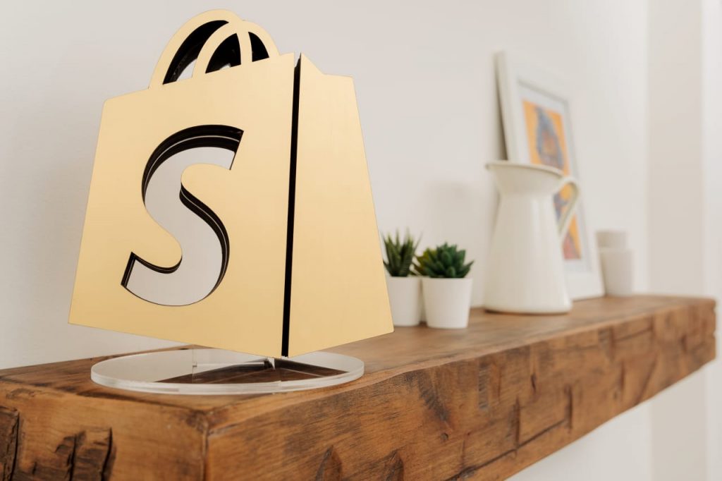 Shopify’s stock soars ahead of earnings. Why this analyst is newly upbeat. Shopify’s stock soars ahead of earnings. Why this analyst is newly upbeat.