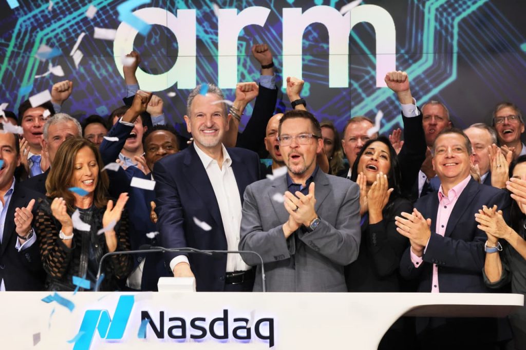 Arm’s stock nabs another upgrade. It’s never been this loved by analysts.