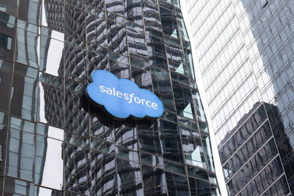 Salesforce makes a big splash in the debt market so it can quickly buy back 14% of its stock