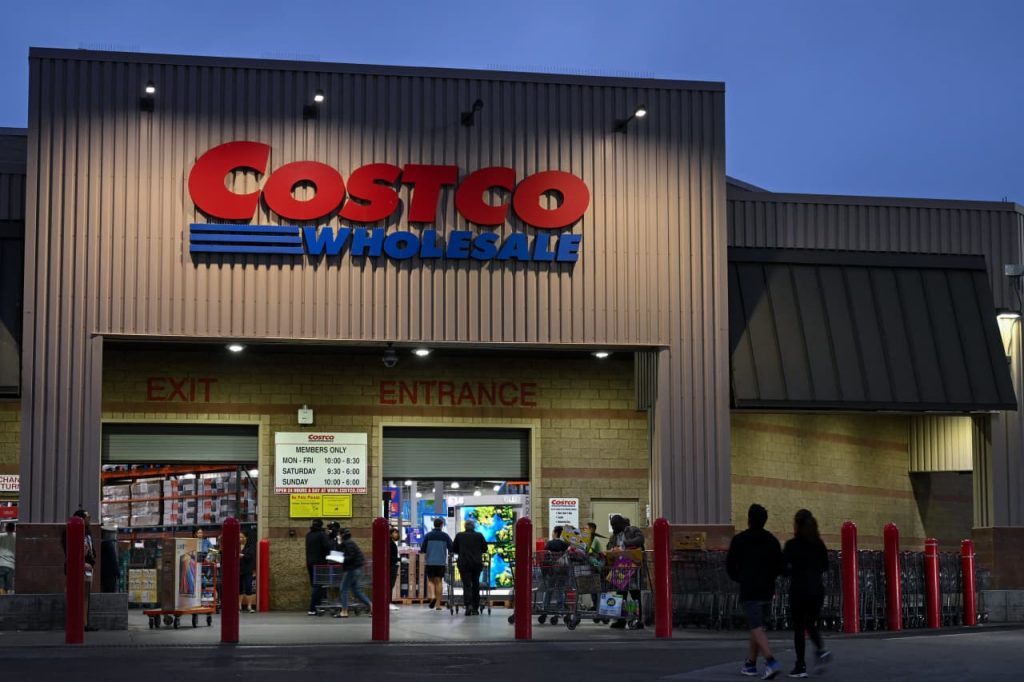 Shoppers seeking a tariff refund from retailers are likely out of luck