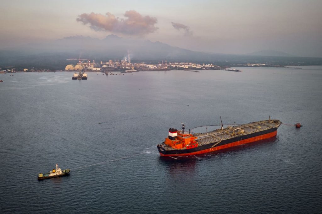 Brent oil futures fall as low as $98 ahead of Trump’s address on Iran war
