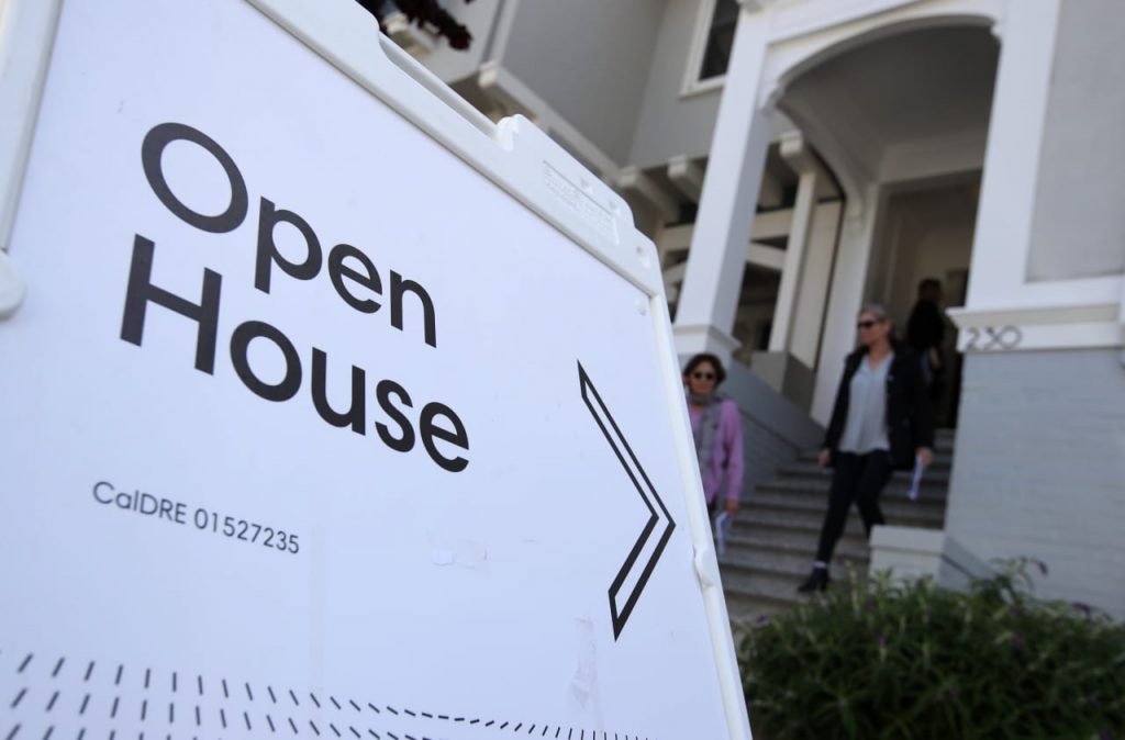 Mortgage rates rise for the fifth week in a row. Here’s how much more homebuyers are paying since the Iran war started.