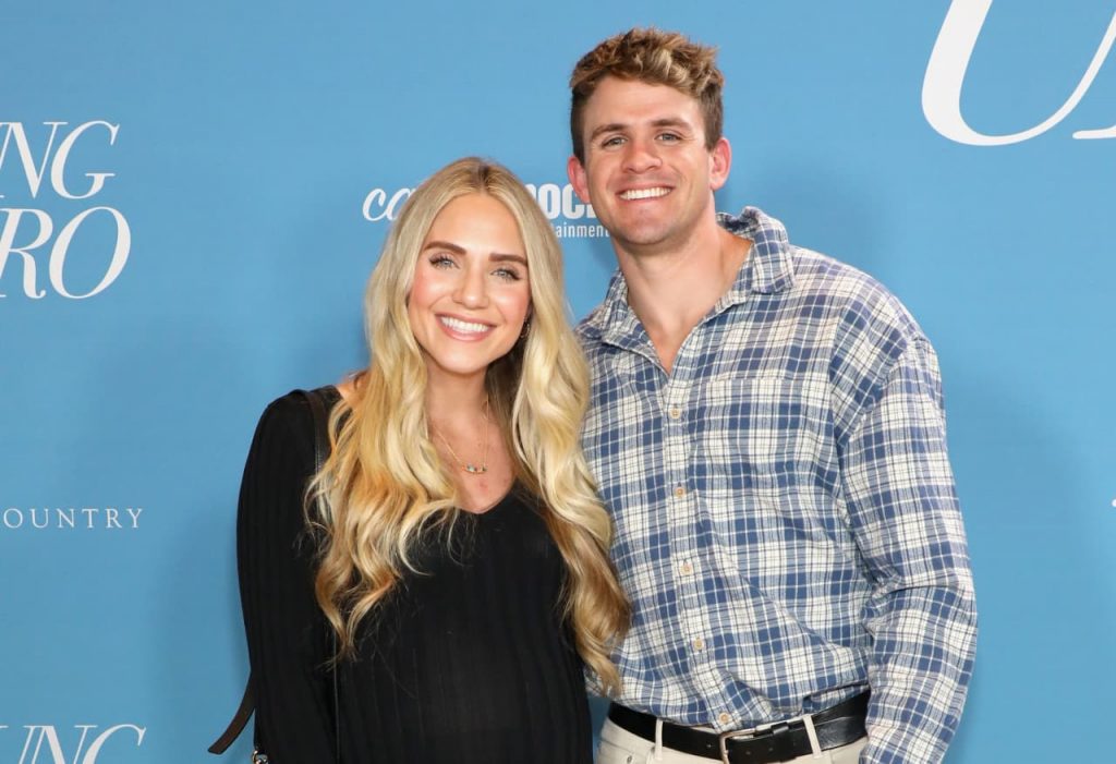 TikTokers Savannah and Cole LaBrant pull $5.4 million Nashville mansion off the market