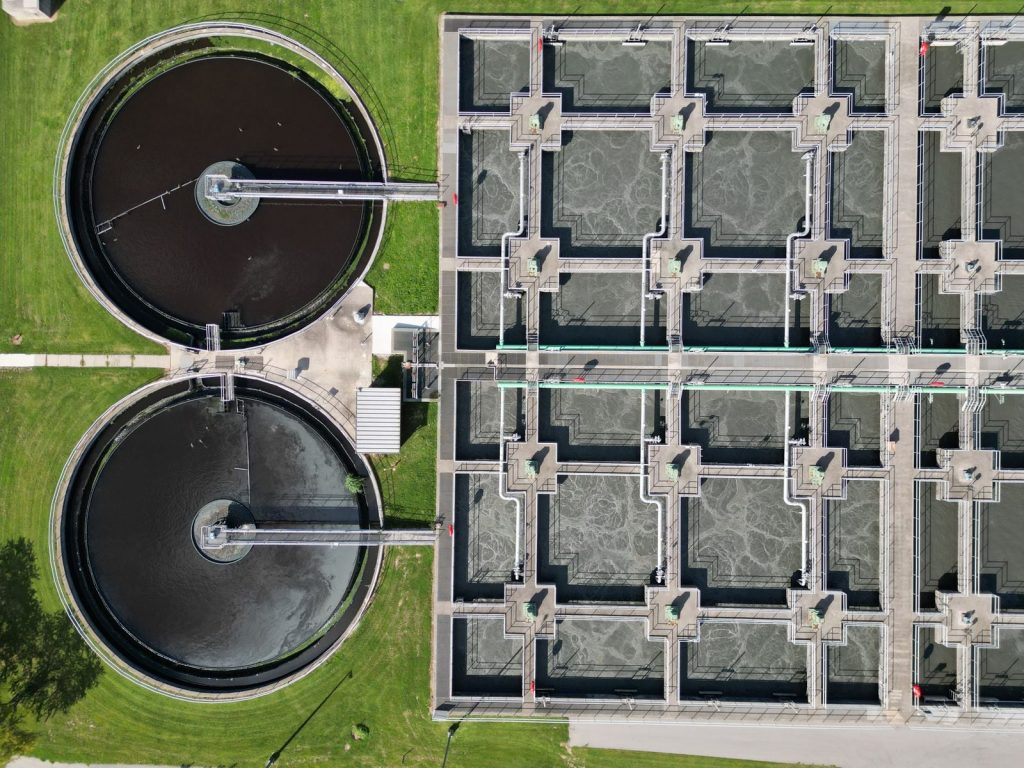 How did a country with no large rivers and limited land to collect rain build the capacity to meet up to 40 per cent of its water demand with sewage clean enough to drink? How did a country with no large rivers and limited land to collect rain build the capacity to meet up to 40 per cent of its water demand with sewage clean enough to drink?