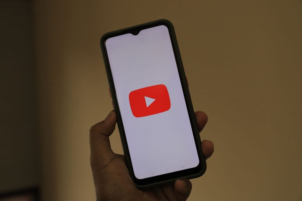 How did a 32-bit counter on YouTube break the day Gangnam Style crossed 2,147,483,647 views and force engineers to rebuild the site's view system?