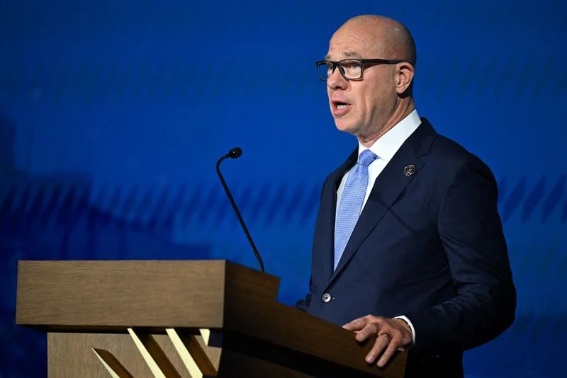 FAA chief acknowledges failures in deadly mid-air helicopter collision